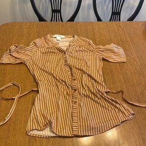 Juniors medium cute shirt